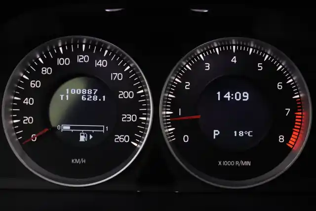 Harmaa Sedan, Volvo S60 – RTC-866