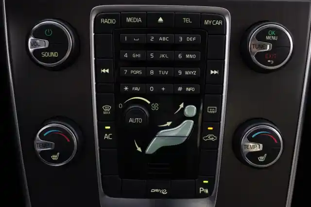 Harmaa Sedan, Volvo S60 – RTC-866