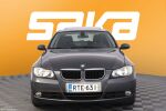 Harmaa Sedan, BMW 320 – RTE-631, kuva 2