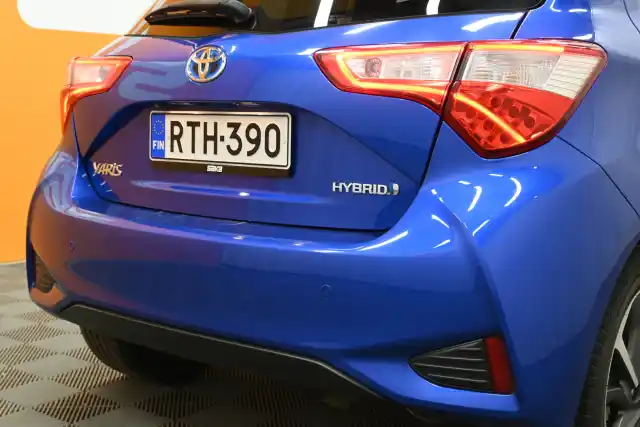 Sininen Viistoperä, Toyota Yaris – RTH-390