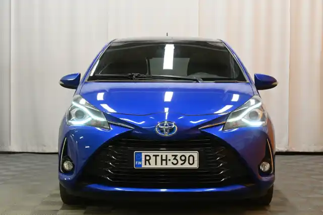 Sininen Viistoperä, Toyota Yaris – RTH-390