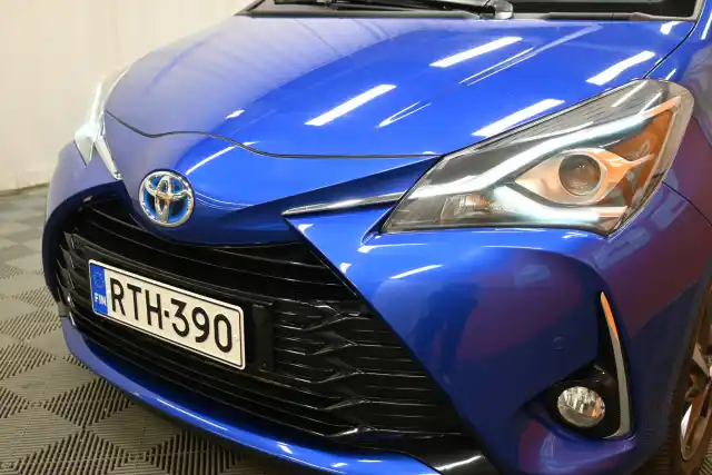 Sininen Viistoperä, Toyota Yaris – RTH-390