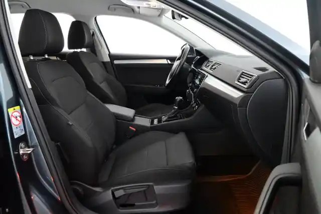 Harmaa Farmari, Skoda Superb – RTH-617
