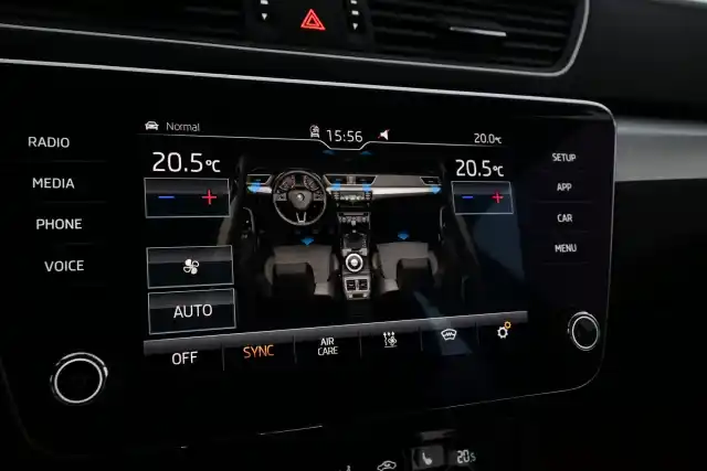Harmaa Farmari, Skoda Superb – RTH-617