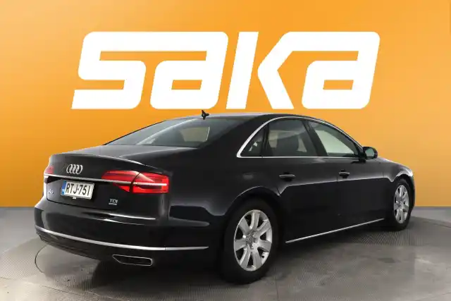 Musta Sedan, Audi A8 – RTJ-751