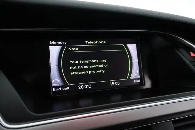 Valkoinen Sedan, Audi A4 – RTL-427