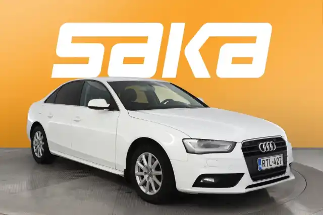 Valkoinen Sedan, Audi A4 – RTL-427