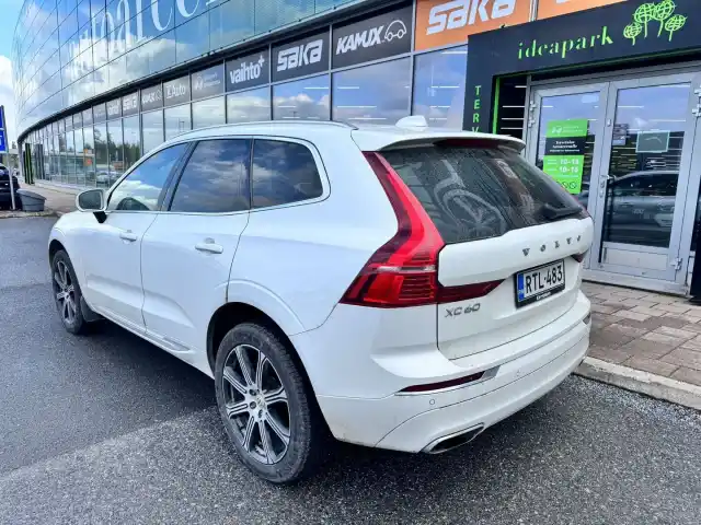 Valkoinen Maastoauto, Volvo XC60 – RTL-483