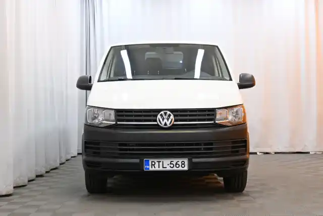 Valkoinen Pakettiauto, Volkswagen Transporter – RTL-568