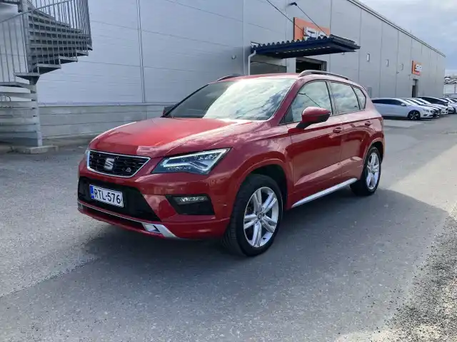Punainen Maastoauto, Seat Ateca – RTL-576