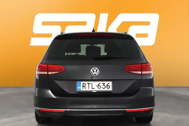 Harmaa Farmari, Volkswagen Passat – RTL-636