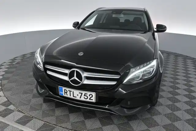 Musta Farmari, Mercedes-Benz C – RTL-752