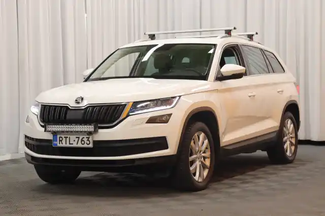 Valkoinen Maastoauto, Skoda Kodiaq – RTL-763