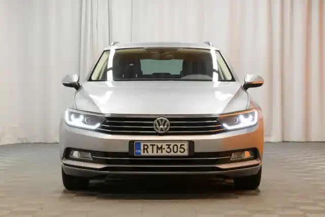 Sininen Farmari, Volkswagen Passat – RTM-305