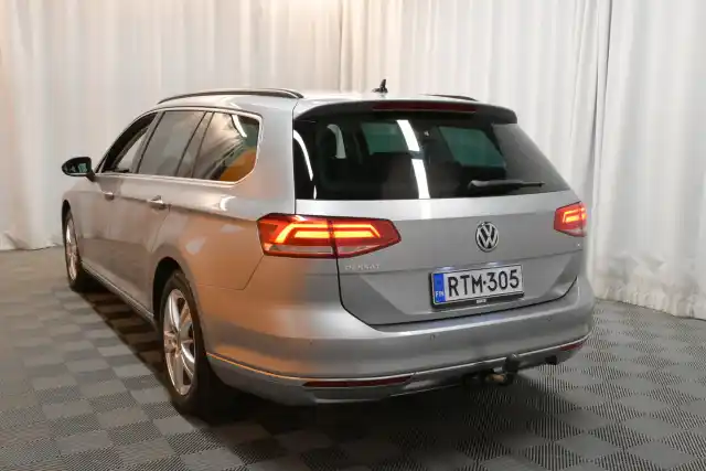 Sininen Farmari, Volkswagen Passat – RTM-305