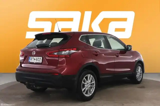 Punainen Maastoauto, Nissan Qashqai – RTM-802