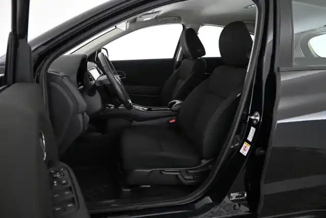 Musta Maastoauto, Honda HR-V – RTM-986