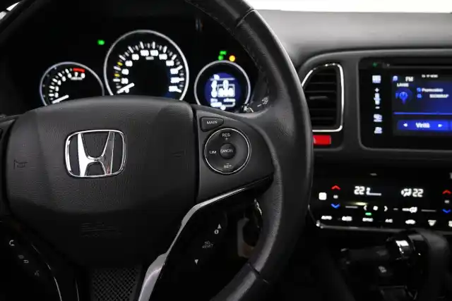 Musta Maastoauto, Honda HR-V – RTM-986