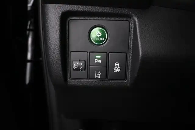 Musta Maastoauto, Honda HR-V – RTM-986