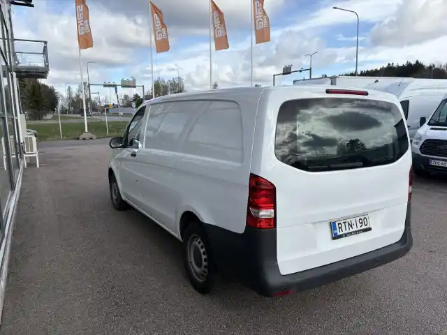 Valkoinen Pakettiauto, Mercedes-Benz Vito – RTN-190