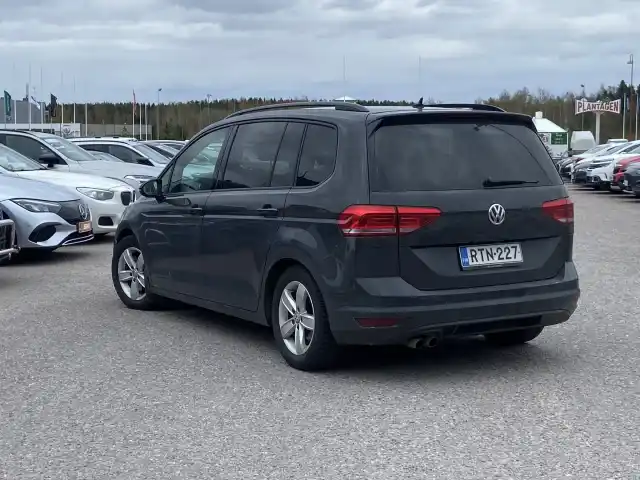 Harmaa Tila-auto, Volkswagen Touran – RTN-227