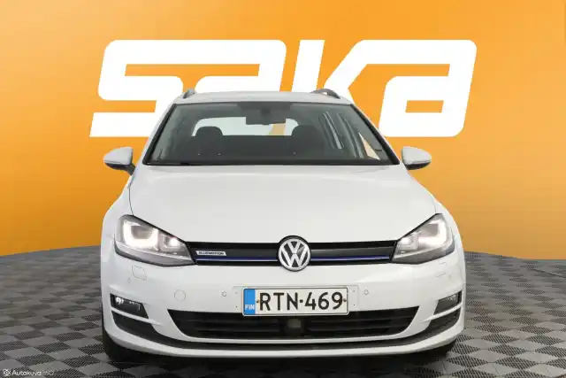 Valkoinen Farmari, Volkswagen Golf – RTN-469