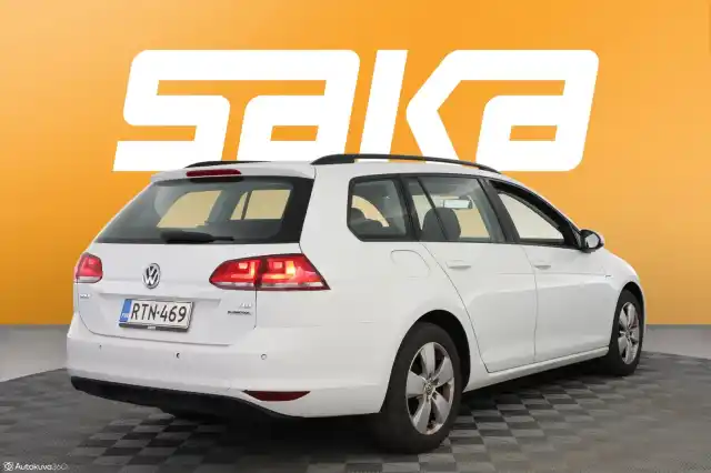 Valkoinen Farmari, Volkswagen Golf – RTN-469