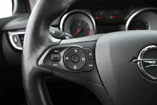 Punainen Farmari, Opel Astra – RTN-929