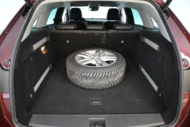 Punainen Farmari, Opel Astra – RTN-929