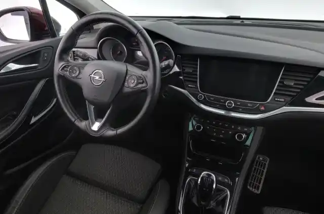 Punainen Farmari, Opel Astra – RTN-929