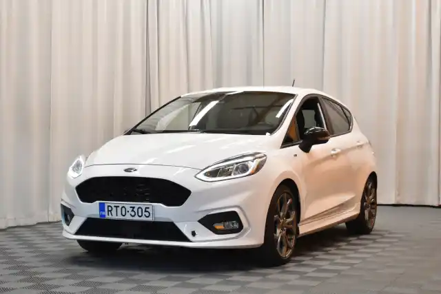 Valkoinen Viistoperä, Ford Fiesta – RTO-305