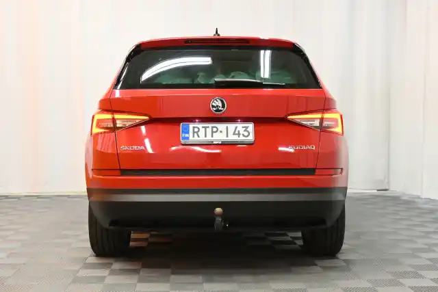 Sininen Maastoauto, Skoda Kodiaq – RTP-143