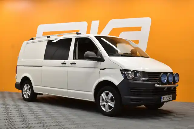 Valkoinen Pakettiauto, Volkswagen Transporter – RTP-242