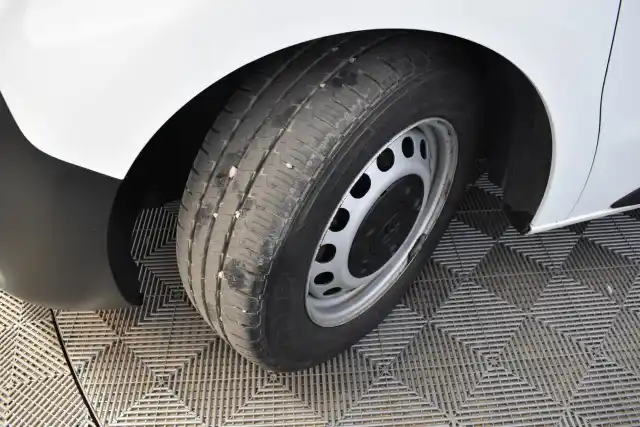 Valkoinen Pakettiauto, Toyota Proace – RTR-511