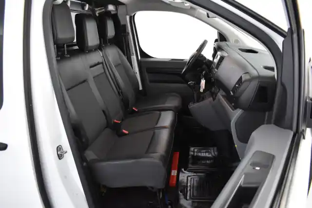 Valkoinen Pakettiauto, Toyota Proace – RTR-511