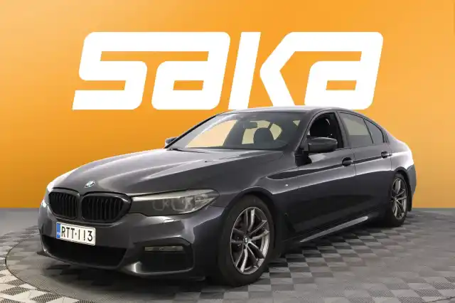 Harmaa Sedan, BMW 520 – RTT-113