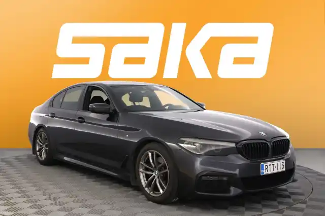 Harmaa Sedan, BMW 520 – RTT-113