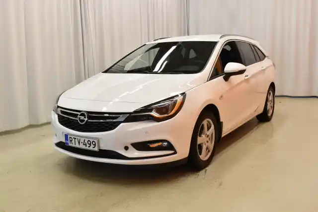 Valkoinen Farmari, Opel Astra – RTV-499