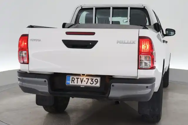 Valkoinen Avolava, Toyota Hilux – RTV-739