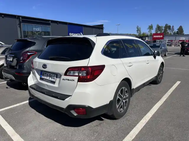 Valkoinen Farmari, Subaru Outback – RTV-944