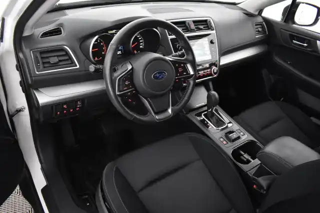 Valkoinen Farmari, Subaru Outback – RTV-944