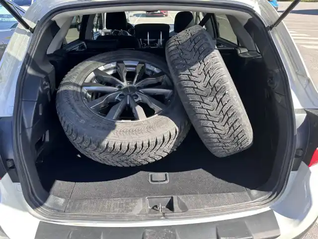 Valkoinen Farmari, Subaru Outback – RTV-944