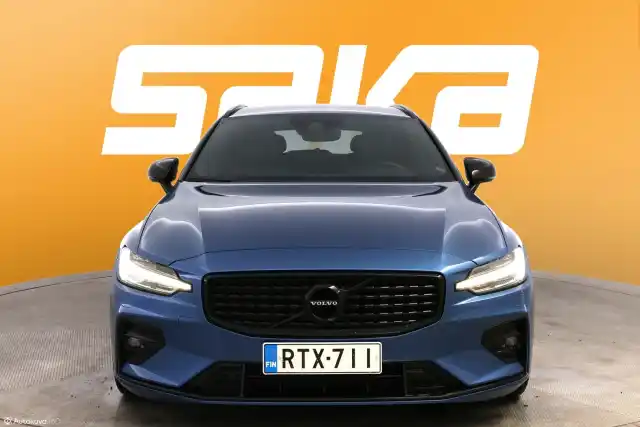 Sininen Farmari, Volvo V60 – RTX-711