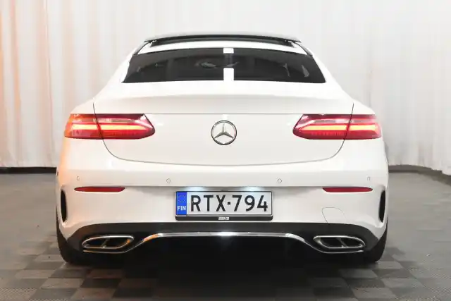 Valkoinen Coupe, Mercedes-Benz E – RTX-794