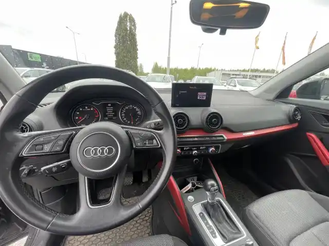Musta Maastoauto, Audi Q2 – RTX-849