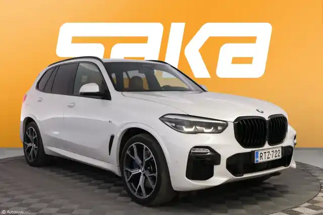 Valkoinen Maastoauto, BMW X5 – RTZ-722