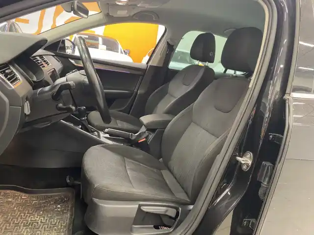 Musta Viistoperä, Skoda Octavia – RUA-289