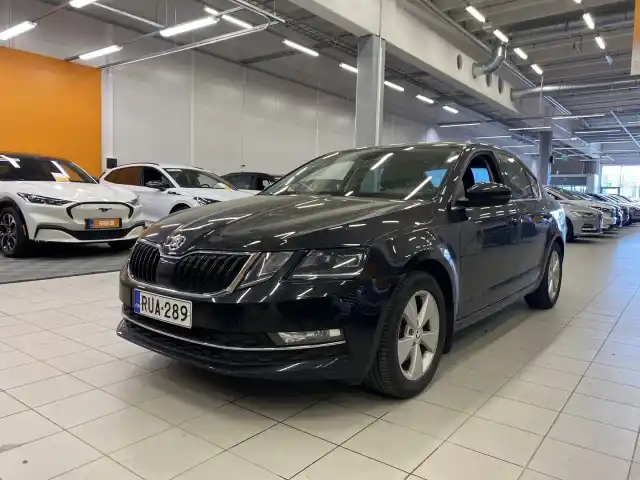 Musta Viistoperä, Skoda Octavia – RUA-289