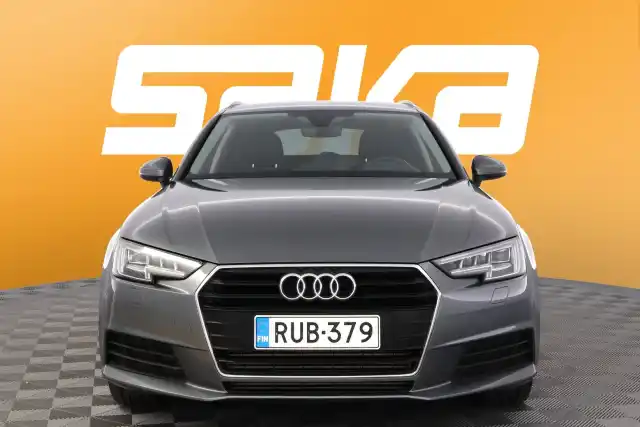 Harmaa Farmari, Audi A4 – RUB-379