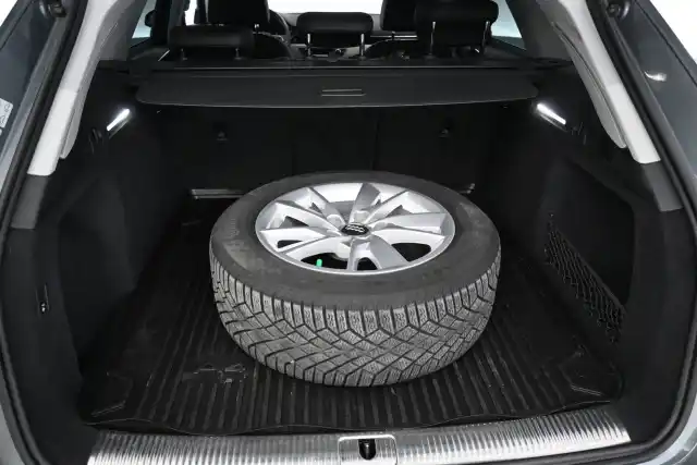 Harmaa Farmari, Audi A4 – RUB-379